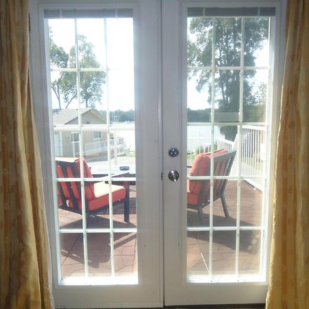 Bayside Inn & Waterfront Suites Kingston Ruang foto